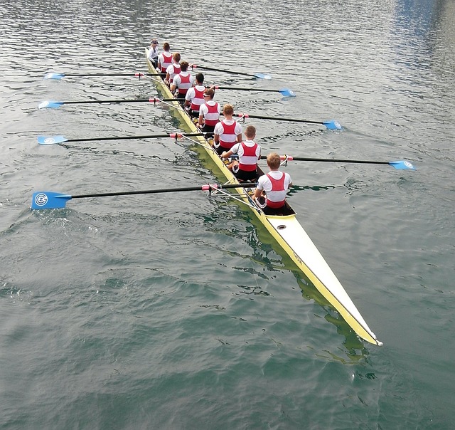 曼城VS桑德兰：蓝月风暴迎战黑马奇迹，伊蒂哈德攻防大战一触即发